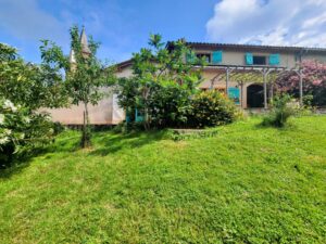 Belle maison rénovée vue sur les Pyrénées