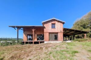 Maison en bois avec vue sur les Pyrénées