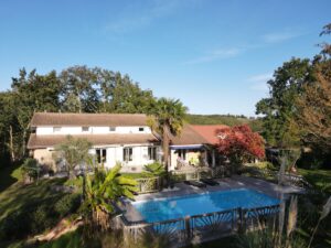 Grande maison familiale à la campagne