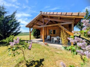 Charmante maison bois type chalet sur coteaux gersois