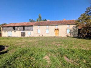 Charmante maison gasconne et ses dépendances à proximité de Marciac