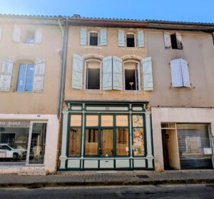 Belle maison familiale au coeur du village