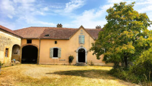 Maison bigourdane rénovée avec dépendances